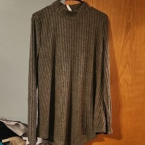 Ribbed Green Gray Women's Top